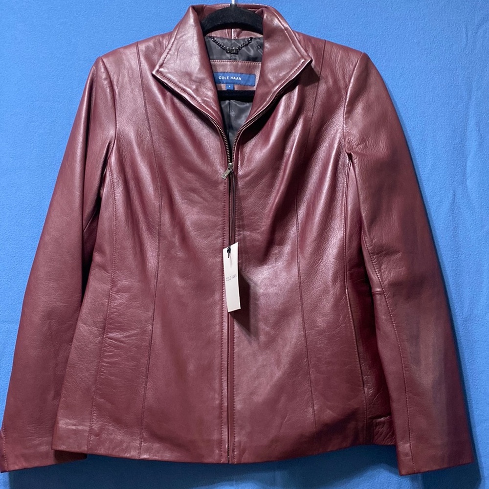 New Cole Haan leather jacket with zipper and two side pockets, Italian leather
